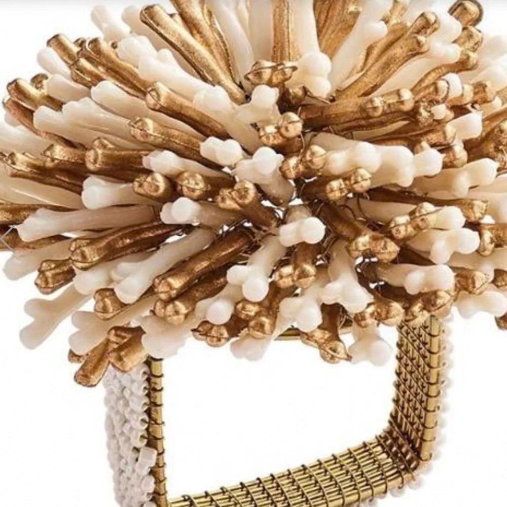 NWT KIM SEYBERT SUNBURST WHITE & GOLD NAPKIN RINGS SET OF 2